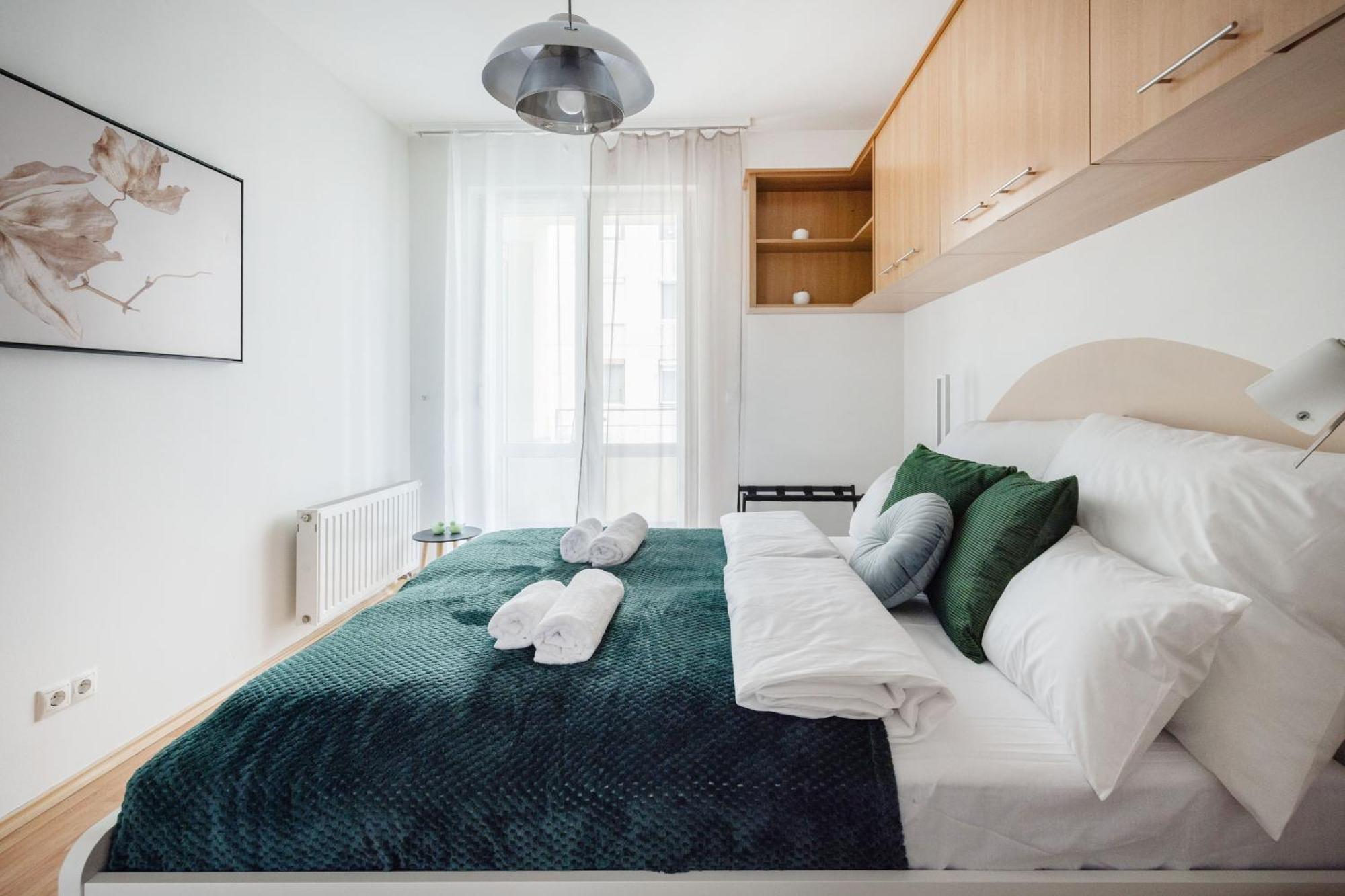 Modern Two-Bedroom Apartment With Free Parking Budapeşte Dış mekan fotoğraf