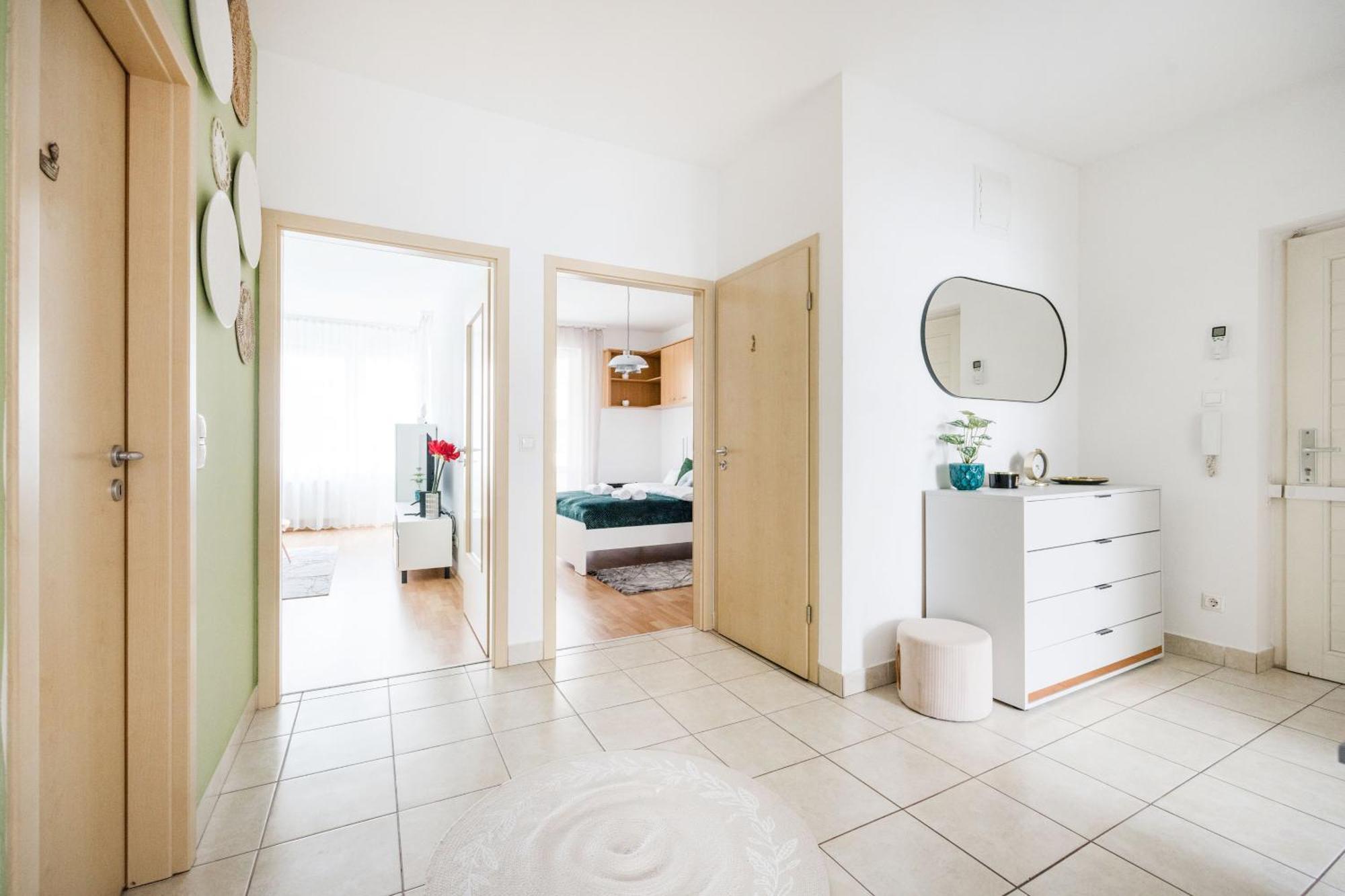 Modern Two-Bedroom Apartment With Free Parking Budapeşte Dış mekan fotoğraf